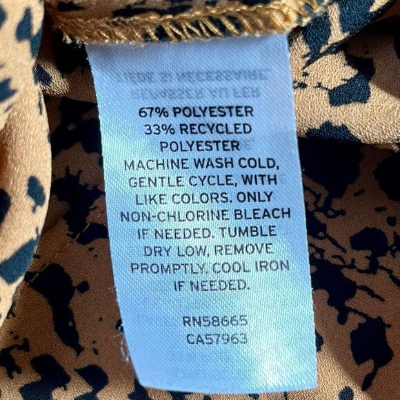 Halogen Animal Print Cap Sleeve Wrap Top Small - Picture 7 of 8